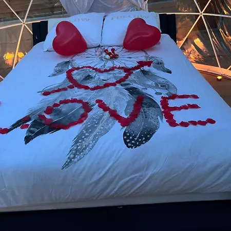 Luksusowy namiot La Love Bulles& Jacuzzi Fréjus
