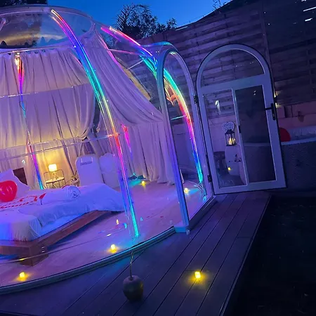 La Love Bulles& Jacuzzi Οργανωμένο κάμπινγκ